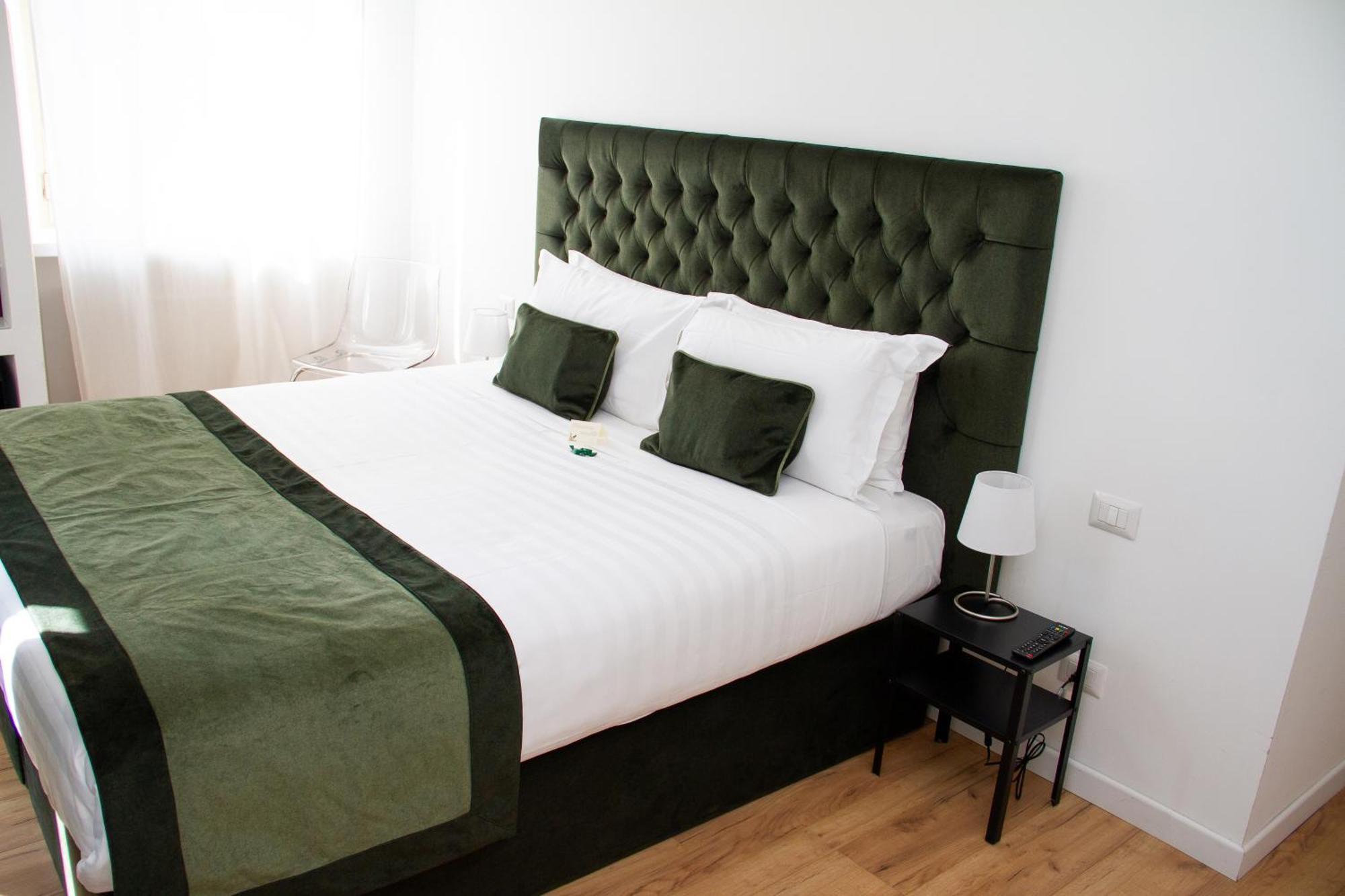 Home At Rome St. Peter Rooms&Apartment エクステリア 写真