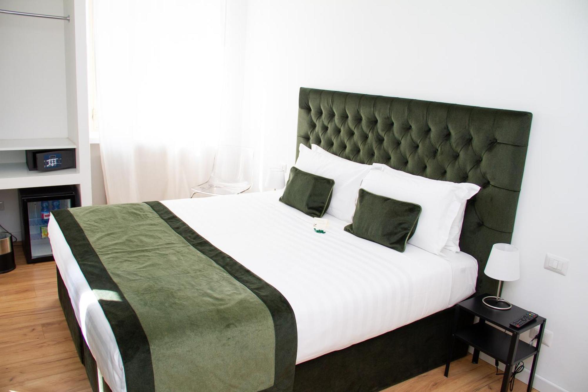 Home At Rome St. Peter Rooms&Apartment エクステリア 写真