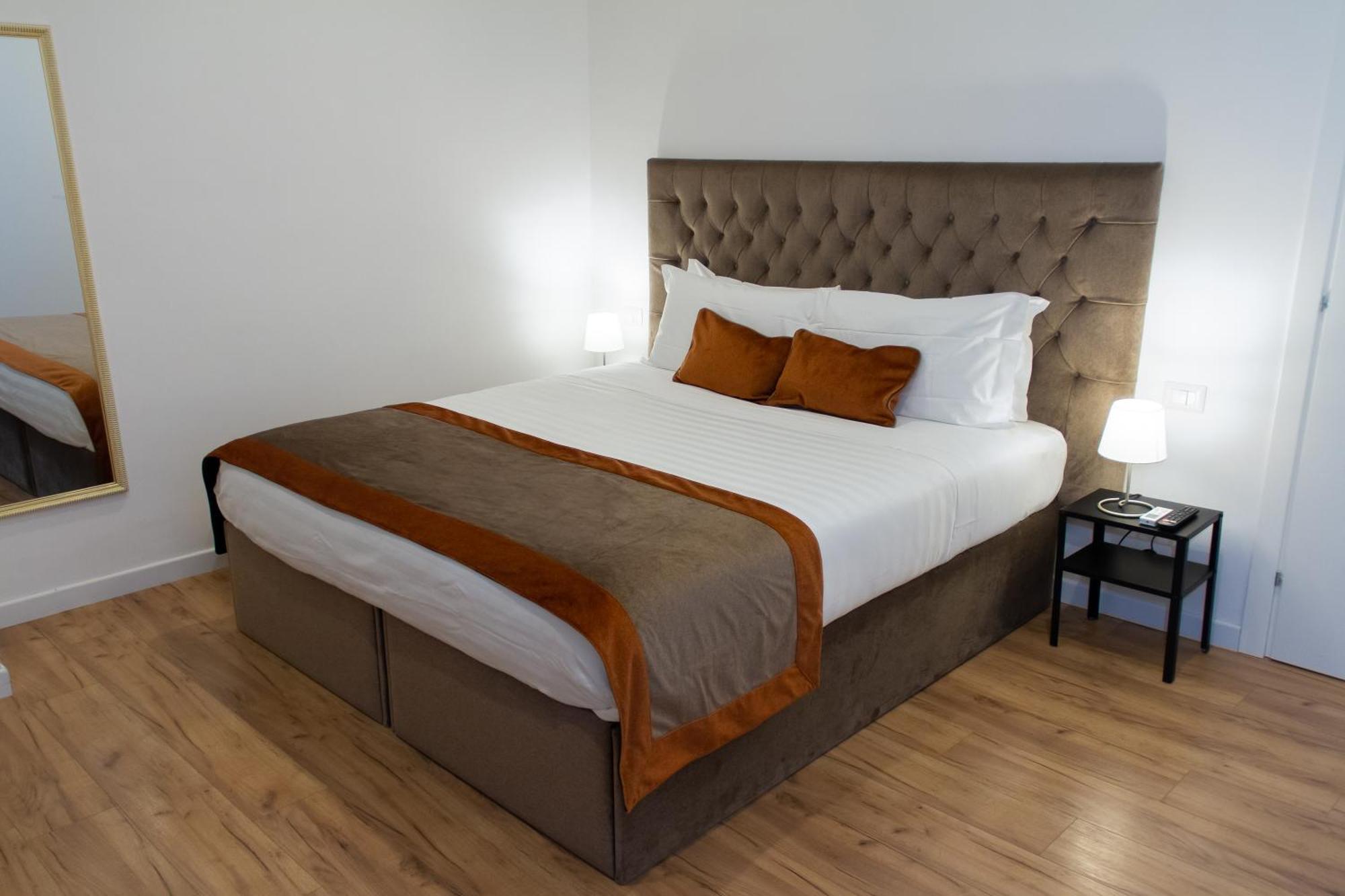 Home At Rome St. Peter Rooms&Apartment エクステリア 写真