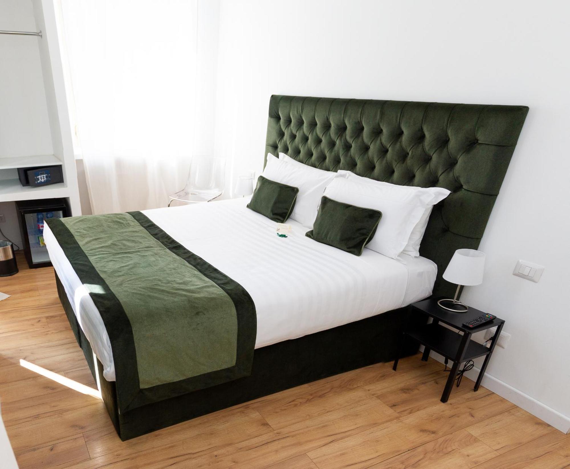 Home At Rome St. Peter Rooms&Apartment エクステリア 写真